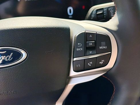 Used 2026 Ford Explorer Active w/ Active Comfort Package AWD/4WD image 13
