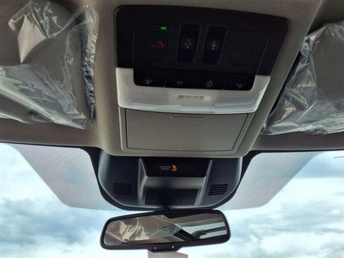 New 2025 Nissan Rogue Platinum w/ Platinum Premium Package image 25