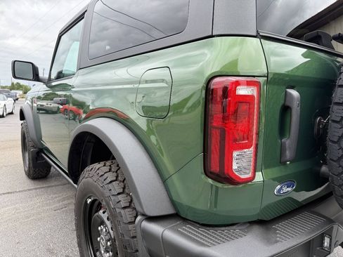 Used 2023 Ford Bronco Black Diamond AWD/4WD image 26