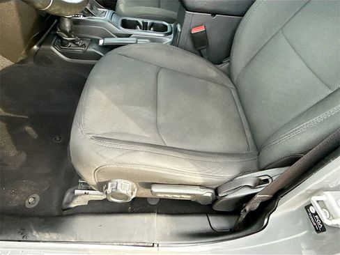 Used 2022 Jeep Gladiator Sport image 13