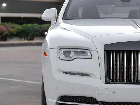 Used 2020 Rolls-Royce Wraith image 59