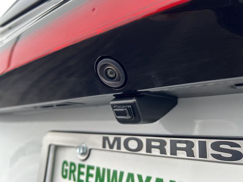 New 2026 Chrysler Pacifica Select AWD/4WD image 7