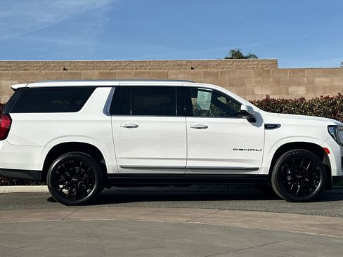Certified 2023 GMC Yukon XL Denali image 3
