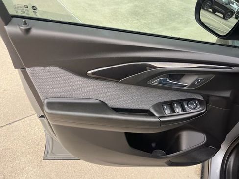 Used 2023 Chevrolet TrailBlazer LS FWD image 12