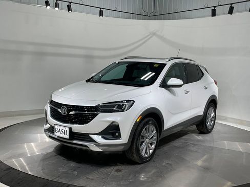 Used 2023 Buick Encore GX Essence w/ Experience Buick Package image 8