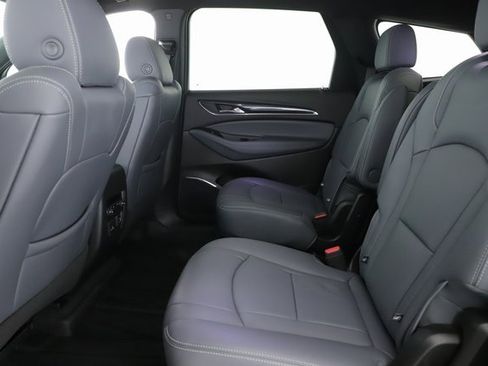Used 2024 Buick Enclave Essence image 28