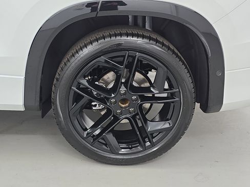 New 2026 Volkswagen Tiguan SE R-Line FWD image 34