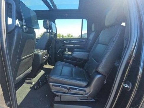 Used 2021 GMC Yukon XL Denali AWD/4WD image 4