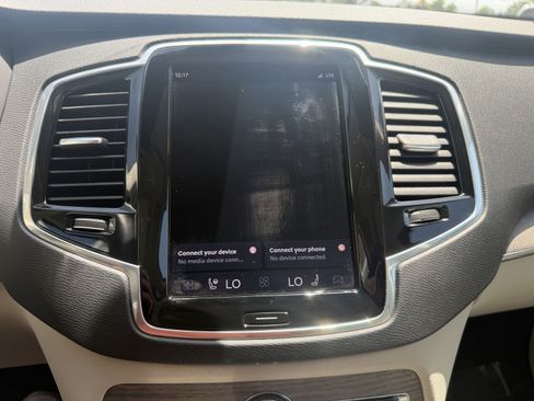 Certified 2023 Volvo XC90 B6 Plus w/ Protection Package AWD/4WD image 21