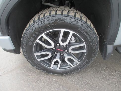 Used 2024 GMC Sierra 1500 AT4 w/ Technology Package image 16