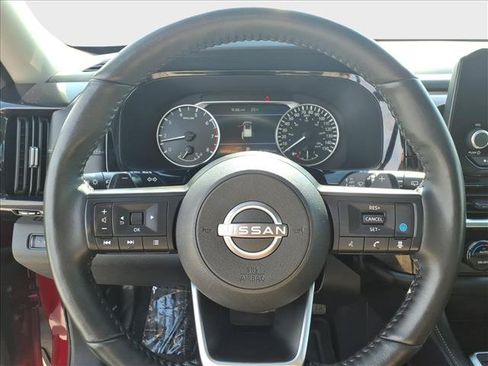 Used 2024 Nissan Pathfinder SV AWD/4WD image 23