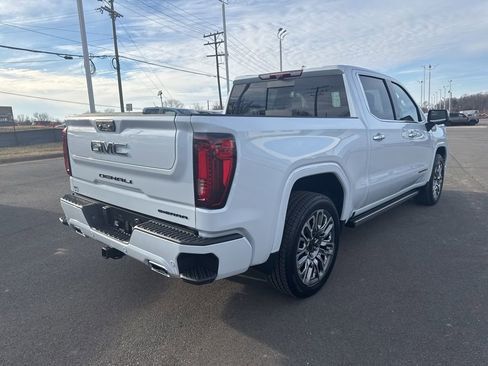 New 2026 GMC Sierra 1500 Denali Ultimate w/ LPO, Black Badging Package image 5