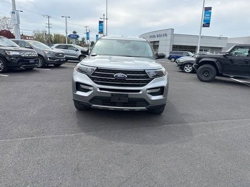 Used 2023 Ford Explorer XLT w/ Equipment Group 202A image 2