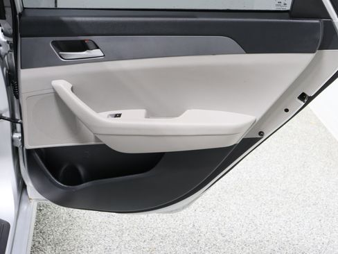 Used 2018 Hyundai Sonata SE image 30
