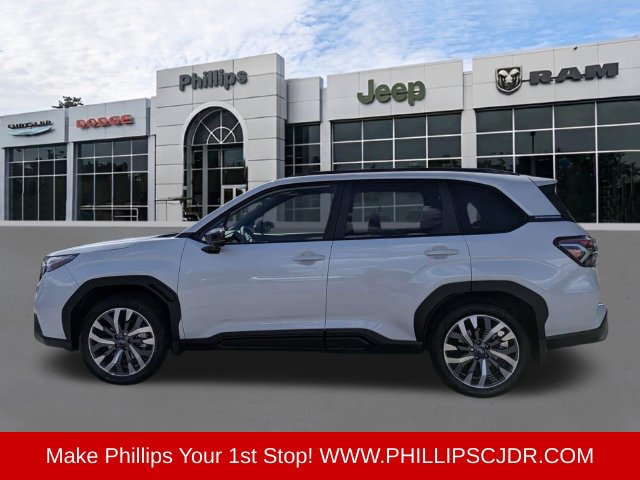 Used 2025 Subaru Forester Touring w/ Popular Package - Touring AWD/4WD image 6
