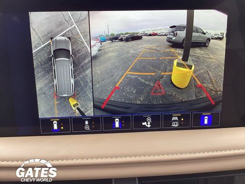 Used 2024 Chevrolet Tahoe Premier w/ Premium Package AWD/4WD image 21