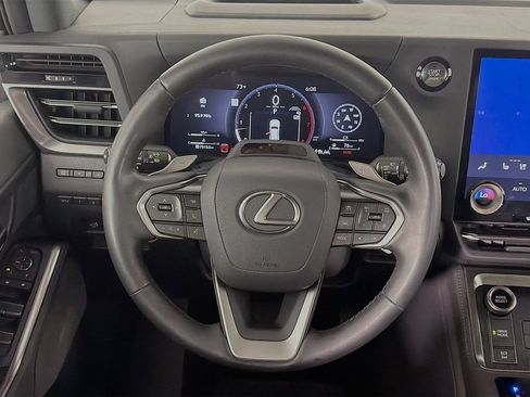Used 2025 Lexus GX 550 w/ Accessory Package (2T) AWD/4WD image 40