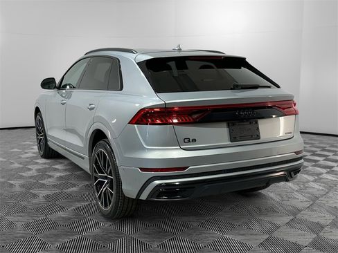 Used 2023 Audi Q8 Premium Plus image 3
