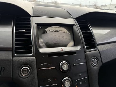 Used 2015 Ford Taurus SEL w/ Equipment Group 201A image 17