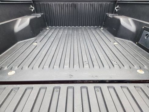 Used 2019 Toyota Tacoma SR w/ SR Convenience Package RWD image 27