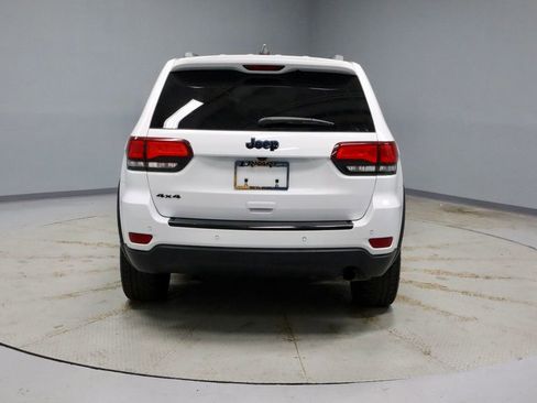 Used 2018 Jeep Grand Cherokee Laredo image 11
