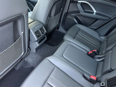 New 2025 Audi Q5 Premium image 9