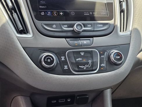 Used 2023 Chevrolet Malibu LS FWD image 18