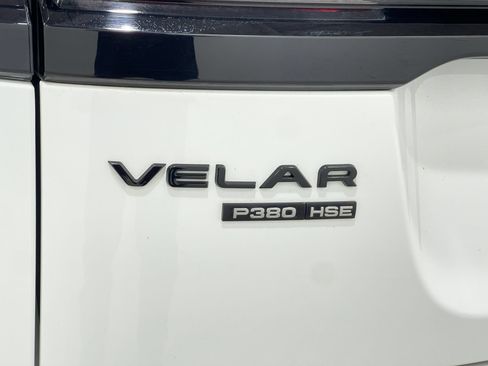 Used 2018 Land Rover Range Rover Velar R-Dynamic HSE AWD/4WD image 38
