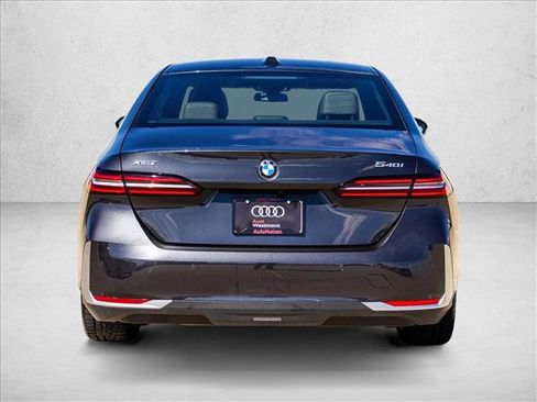 Used 2024 BMW 540i xDrive w/ Premium Package AWD/4WD image 6