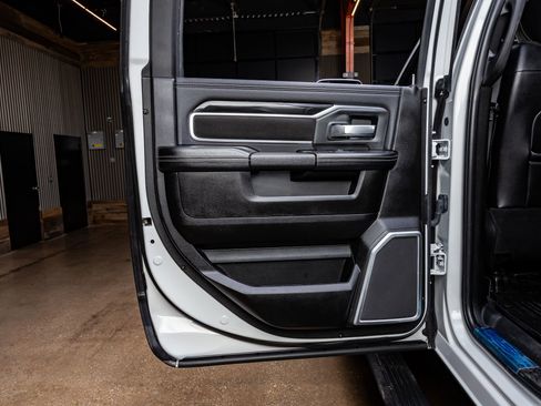 Used 2020 RAM 2500 Laramie image 37