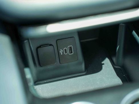 Used 2025 Ford Explorer ST AWD/4WD image 37