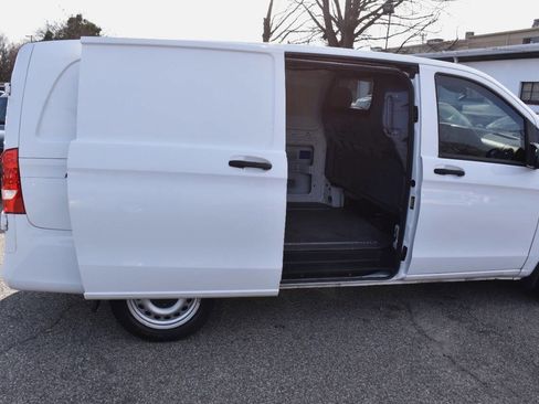 Used 2020 Mercedes-Benz Metris image 12