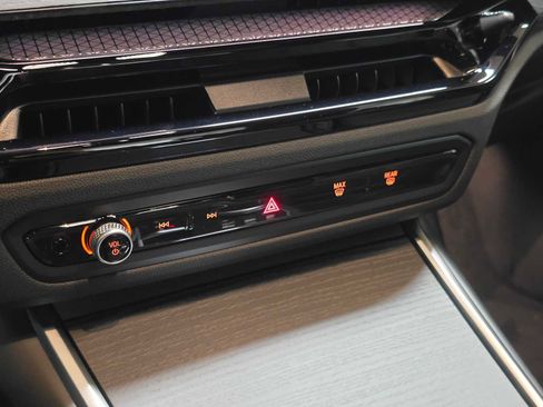 Used 2026 BMW 330i xDrive Sedan w/ Premium Package image 31