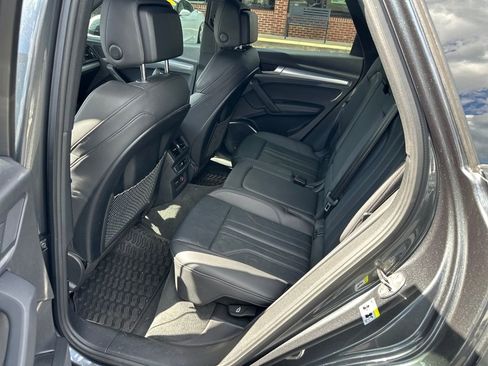 Used 2020 Audi Q5 2.0T Titanium Premium Plus w/ Premium Plus Package image 25