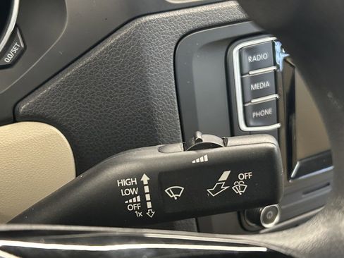 Used 2018 Volkswagen Jetta Wolfsburg Edition image 23