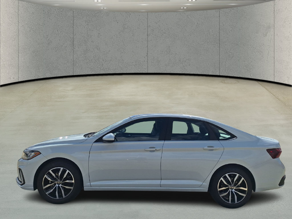 Used 2026 Volkswagen Jetta SE FWD image 2