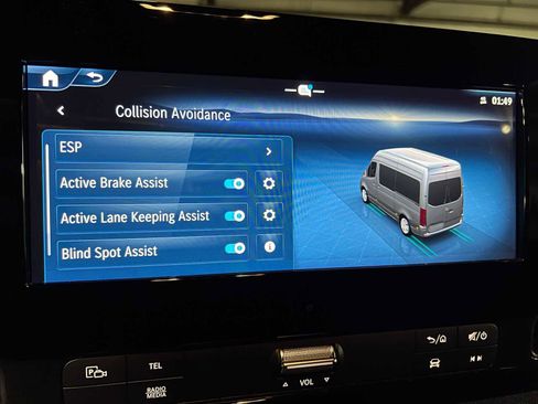 Used 2025 Mercedes-Benz Sprinter 2500 image 31