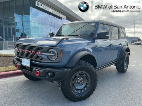 Used 2025 Ford Bronco Badlands image 1