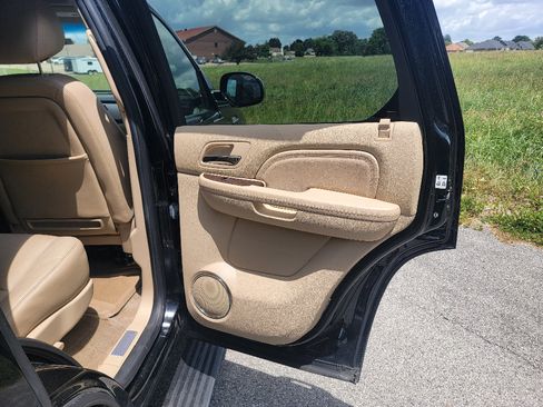 Used 2014 Cadillac Escalade Premium AWD/4WD image 31