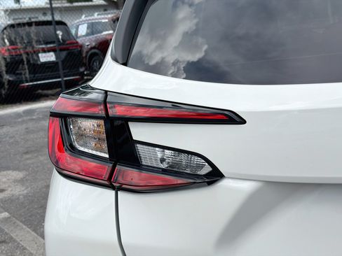 Used 2025 Subaru Crosstrek 2.5i Limited w/ Crosstrek Mirror Package AWD/4WD image 10