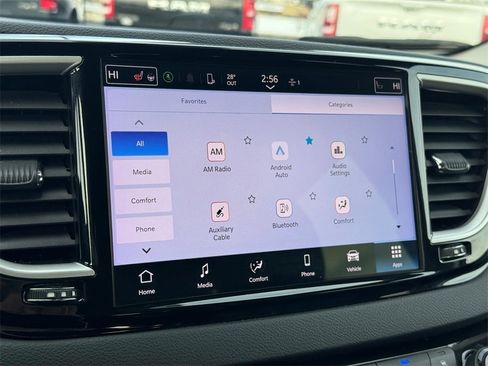 Used 2024 Chrysler Pacifica Touring-L image 23