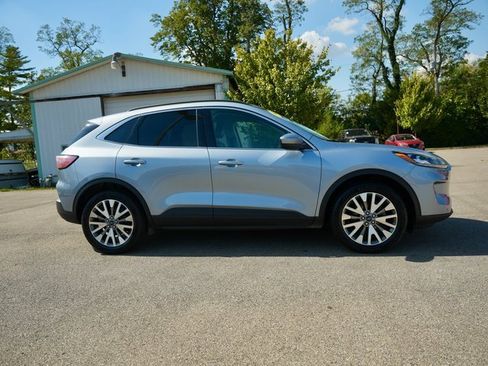 Used 2022 Ford Escape Titanium image 7