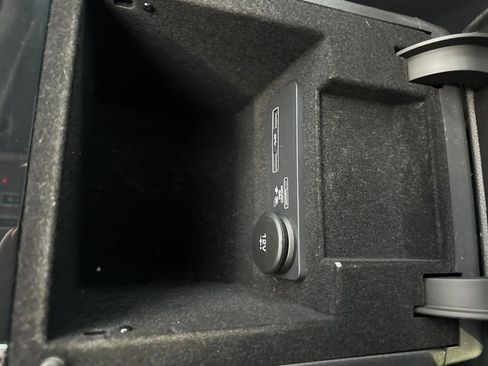 Used 2020 Jaguar F-PACE Prestige image 27