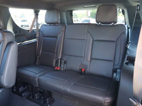 Used 2021 Chevrolet Suburban High Country w/ Premium Package image 18