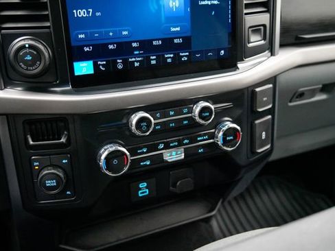 Used 2024 Ford F150 XLT AWD/4WD image 29