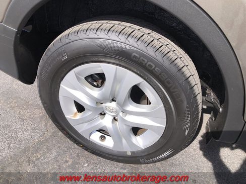 Used 2014 Toyota RAV4 LE FWD image 25