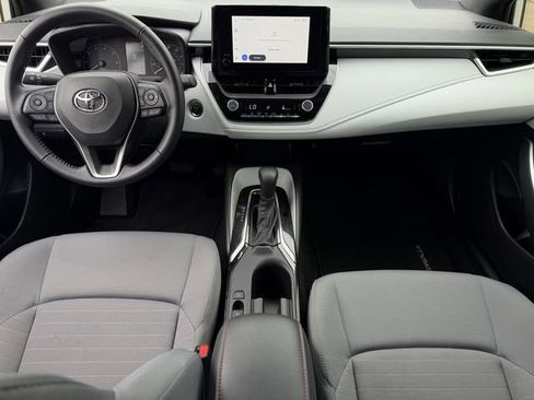 Used 2025 Toyota Corolla SE FWD image 11