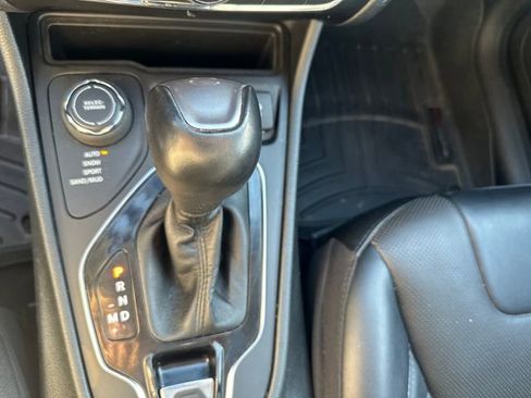 Used 2023 Jeep Cherokee Altitude Lux w/ Lux Elite Package image 29