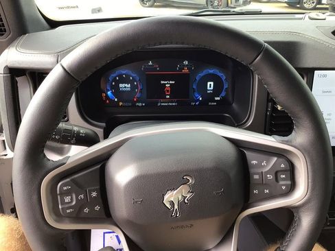 New 2025 Ford Bronco Badlands image 14