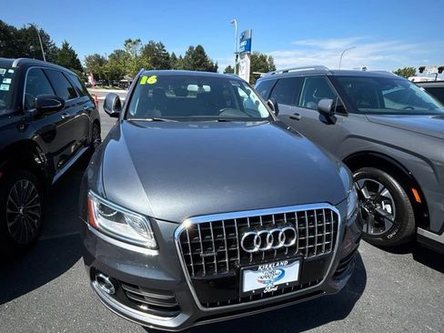 Used 2016 Audi Q5 2.0T Premium Plus w/ Technology Package AWD/4WD image 2